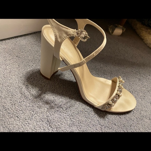 David’s Bridal bridal shoes - Picture 2 of 3